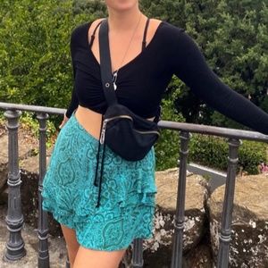 Zara teal skort like new size medium
